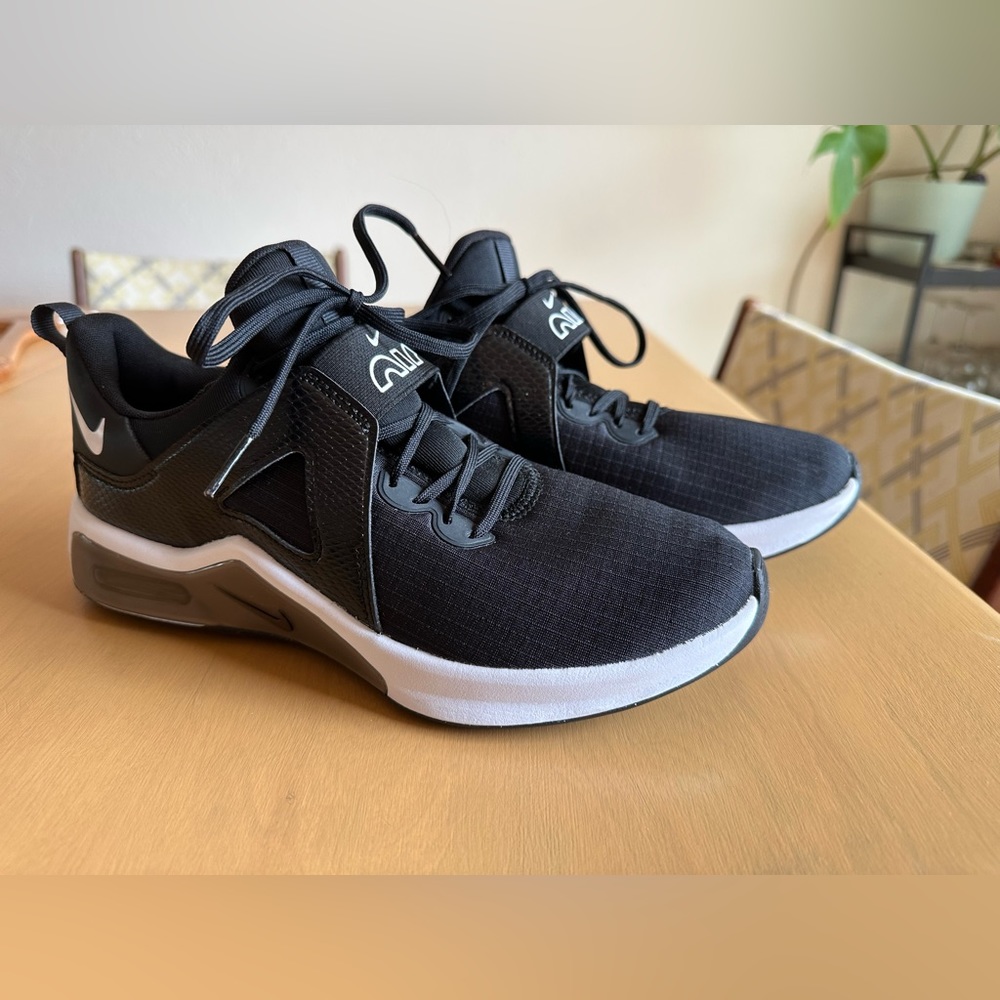Nike Air Max Bella TR 5 Women's Training Shoes